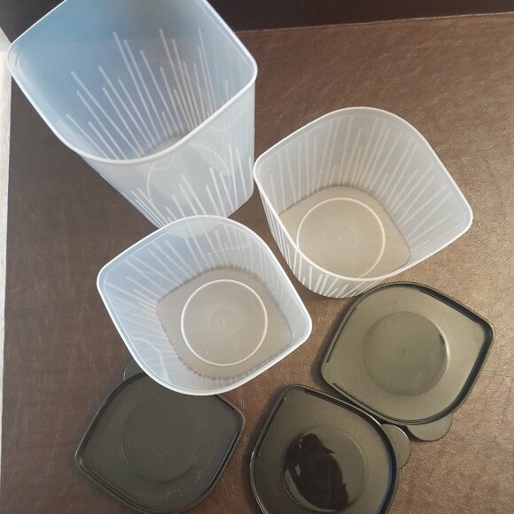 New Tupperware Fresh' n Cool Containers, Set of 3 - Picture 2 of 4